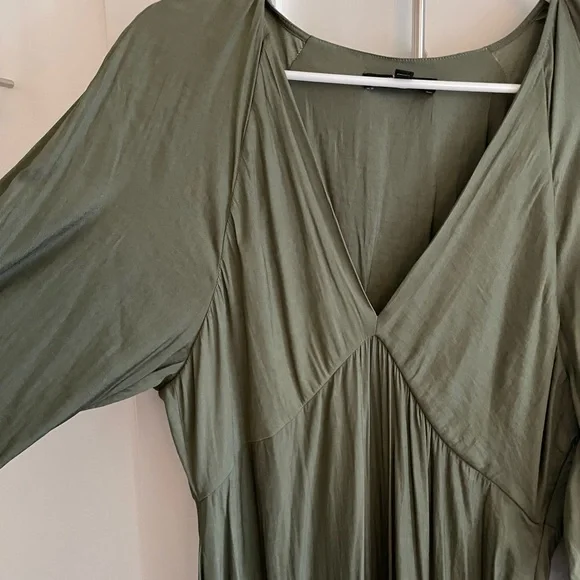 Banana Republic green dress - Picture 6 of 7
